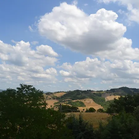 Alloggio per agriturismo Santa Chiara *